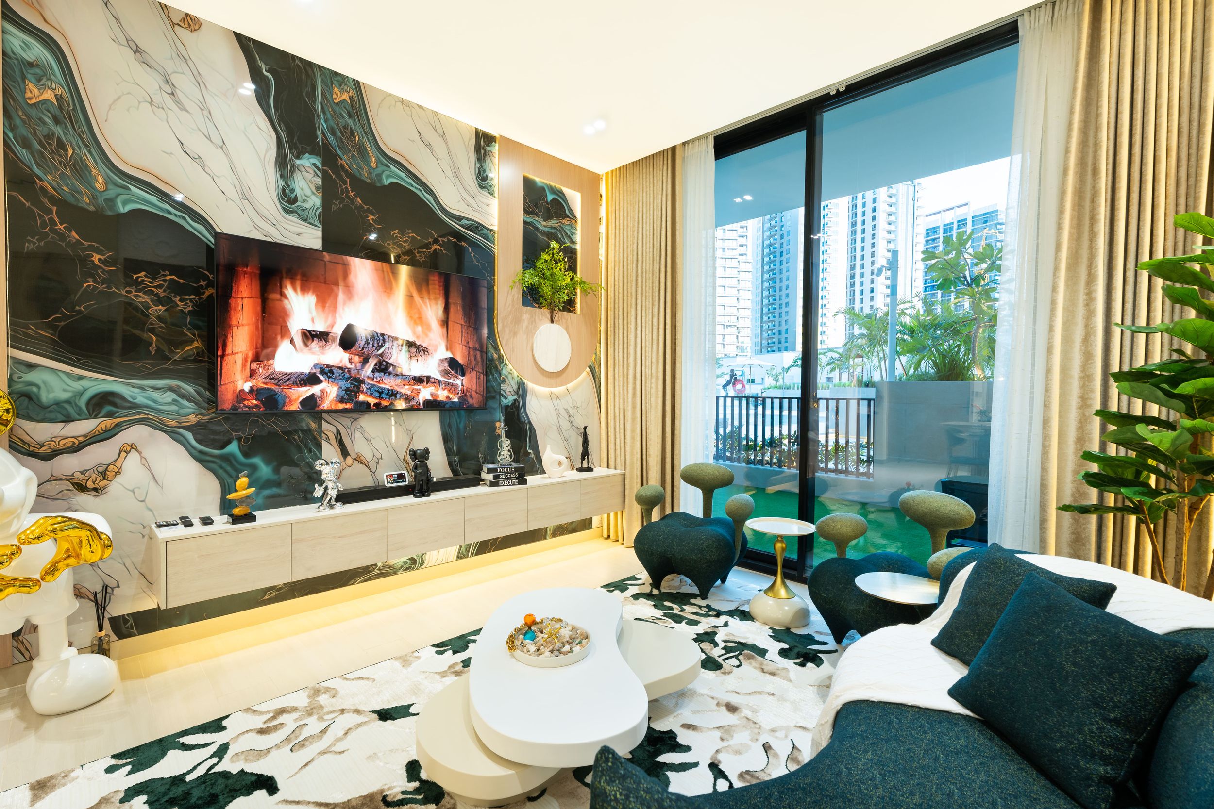 Tag Homes | Unique Round Bed Experience